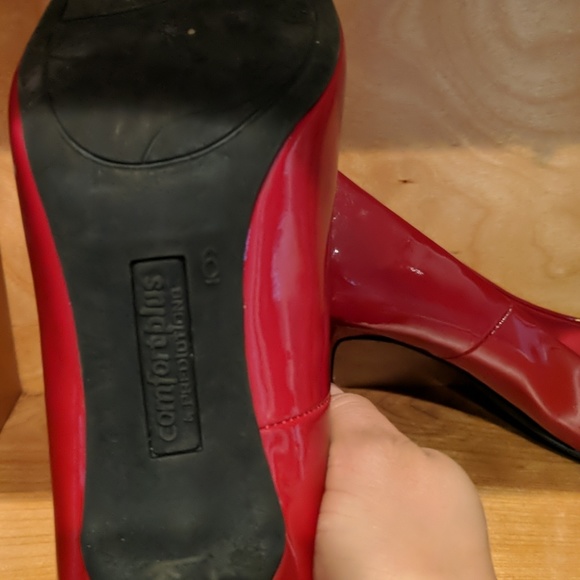 Red High Heels - Picture 3 of 4